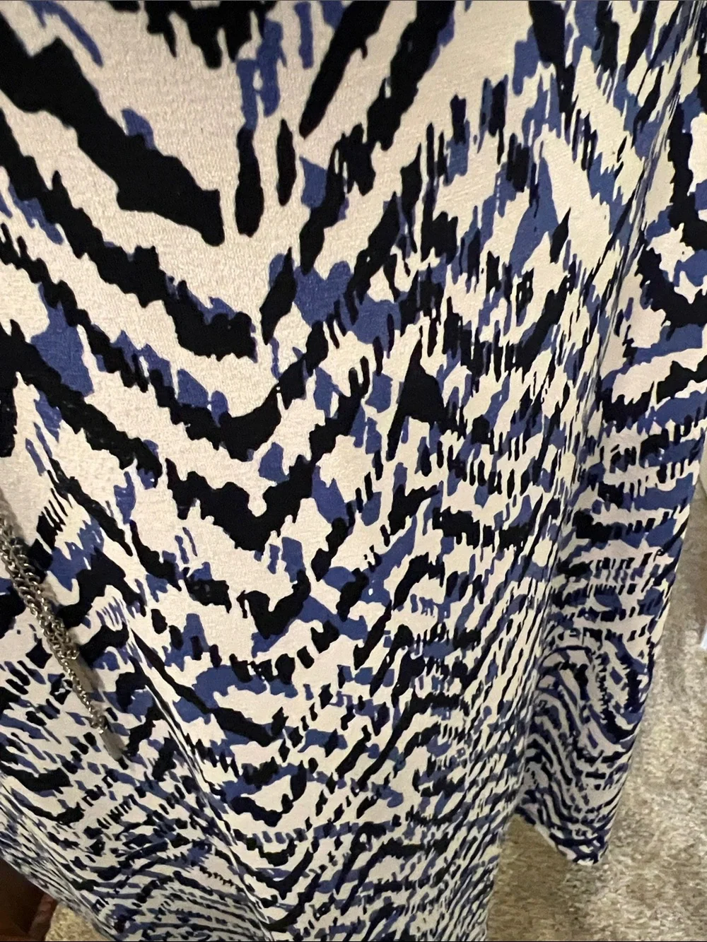 Jones New York Blue & White Abstract Print Sleeveless Top with Zip Detail - Picture 2 of 9
